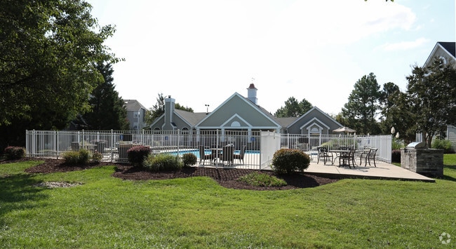 Pool - Featherstone Apartments at Kiln Creek