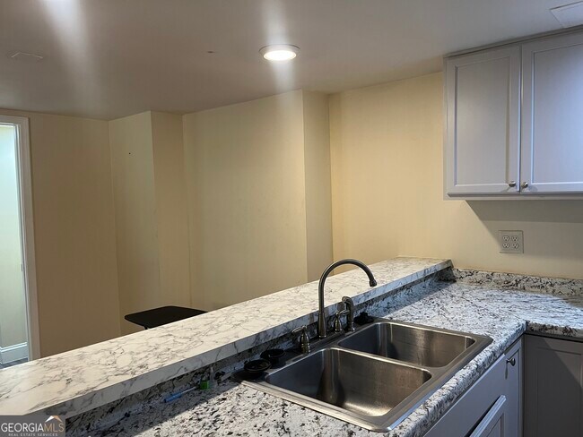 Foto del edificio - 416 Barbashela Dr