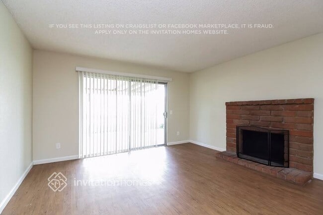 Building Photo - 14310 Agave St