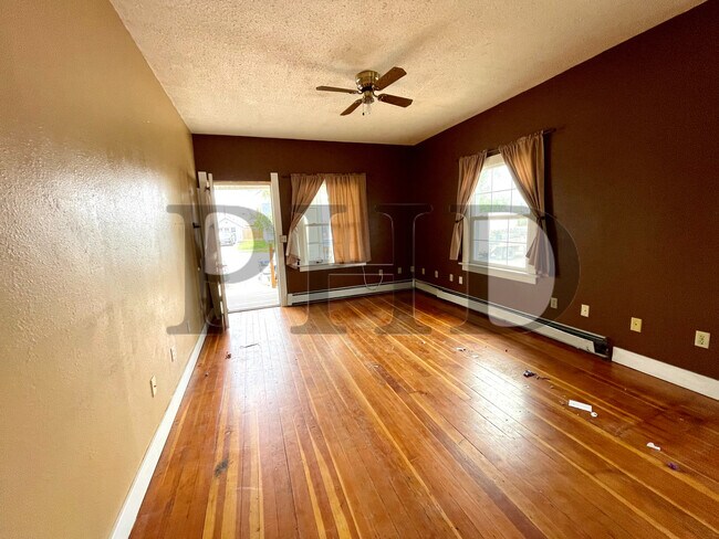 Foto del edificio - 509 E Harney St