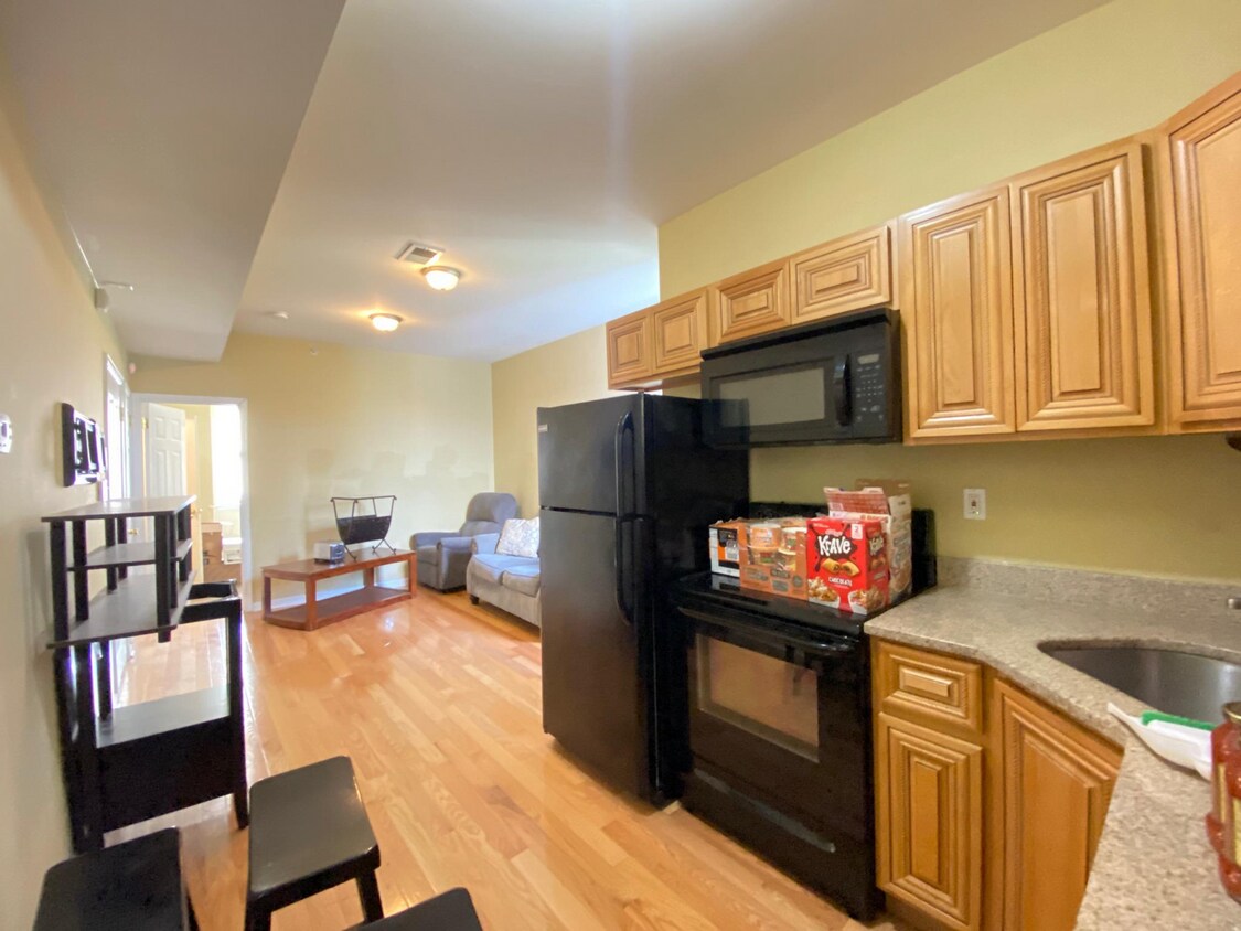 2134 N Carlisle St Unit 2, Philadelphia, PA 19121 Room for Rent in