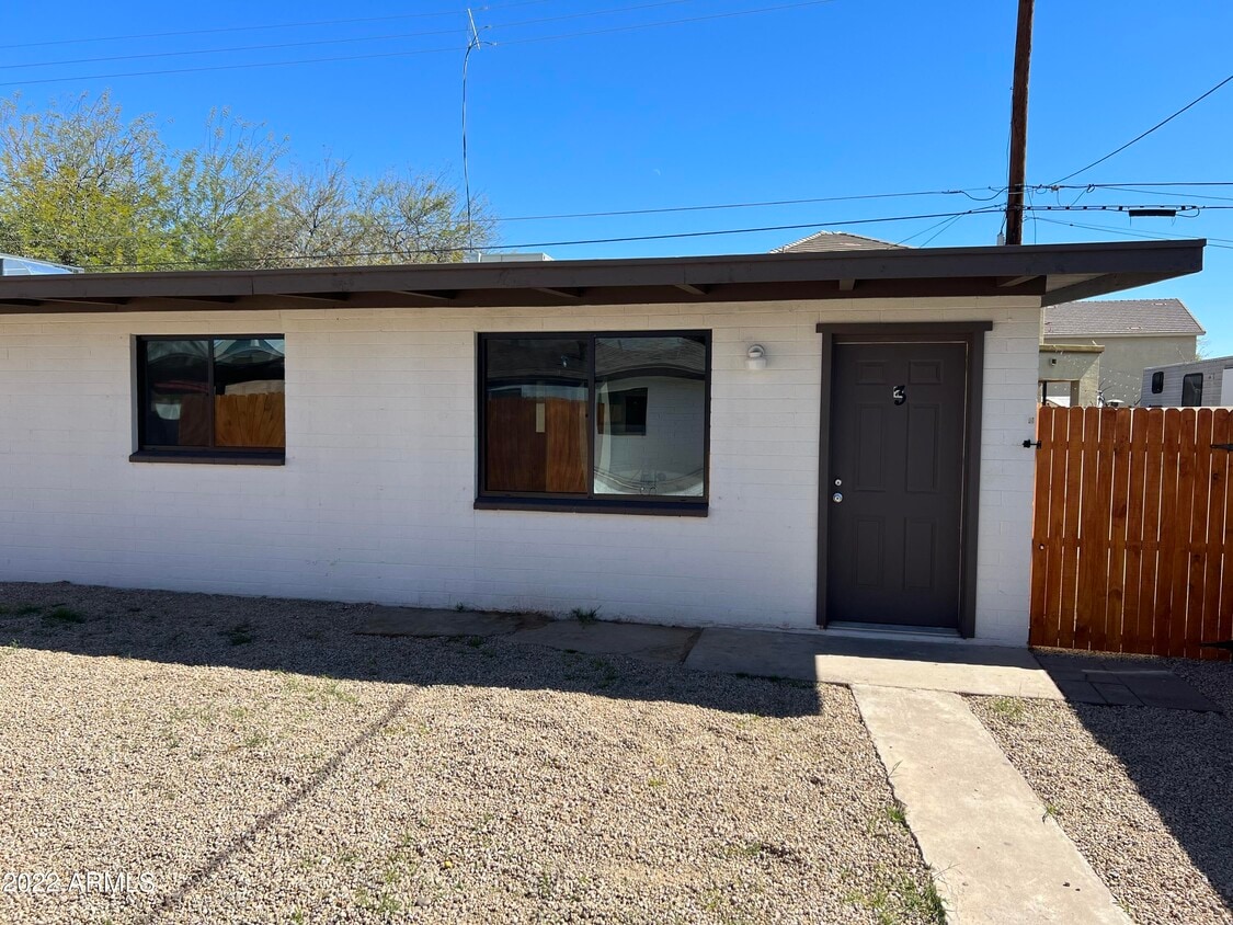 Primary Photo - 5747 S 34th Pl