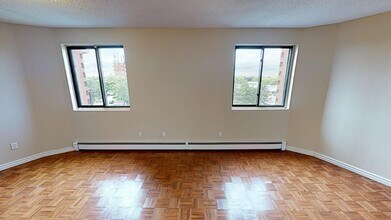 Interior Photo - 614 Lake