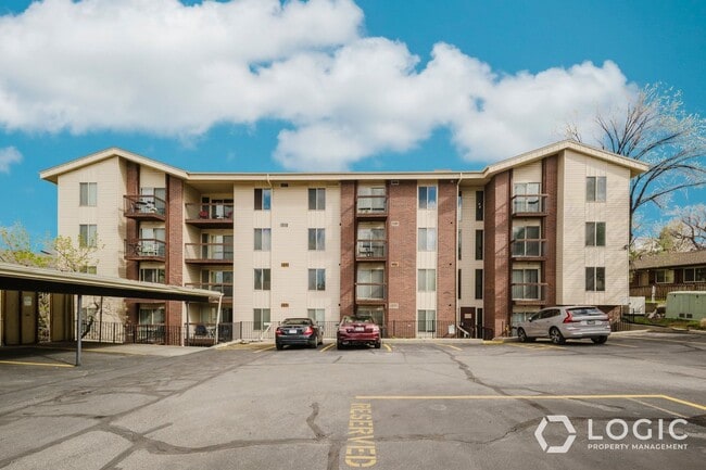 Building Photo - 1044 E 400 S