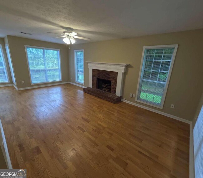 Foto del edificio - 1275 Creek Trace Ct