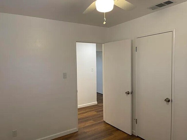 Foto del edificio - Red Bluff 4 bedroom