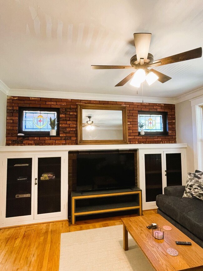 Foto del edificio - 5012 Christy Blvd