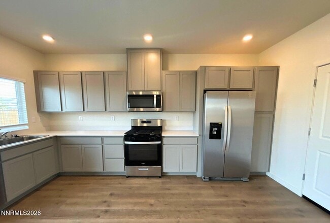 Foto del edificio - 7481 Capstone Dr