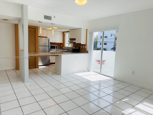 Foto del edificio - 3052 SW 27th Ave