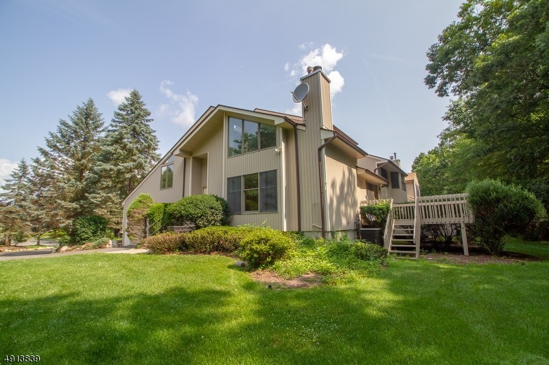 Primary Photo - 45 Bentley Dr
