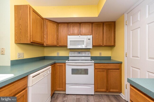 Building Photo - 129 Horseshoe Dr