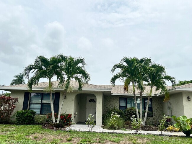 Foto del edificio - BEAUTIFUL 3 BEDROOM POOL HOME IN SANDPIPER...
