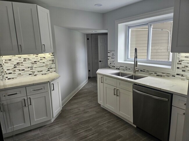 Foto del edificio - 808 Indian Rd