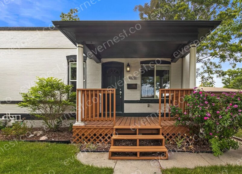 Primary Photo - 4011 Shoshone St