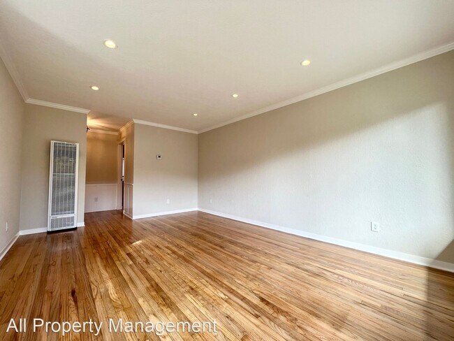 Building Photo - 2 br, 1 bath House - 751 Bradford Way Unit A
