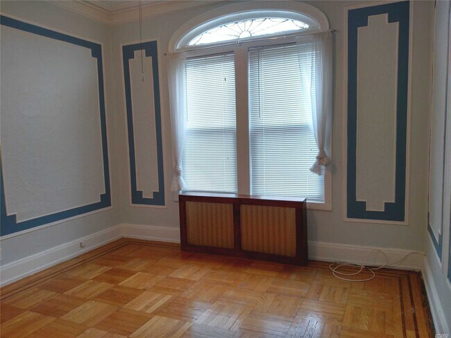 Foto del edificio - 606 W Walnut St