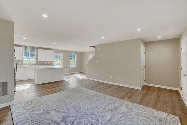 Foto del edificio - 4 Bed / 3 Bath Single Family Home