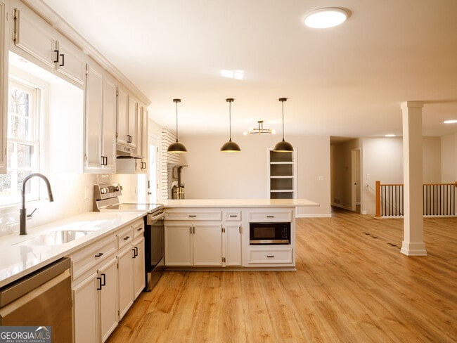 Building Photo - 95 Simpson Dr NE