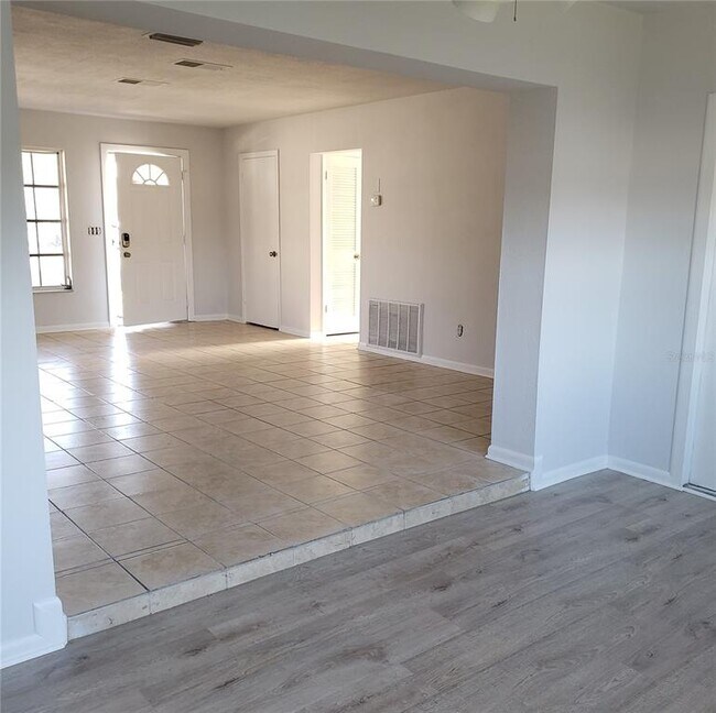 Building Photo - 6244 Dalton St