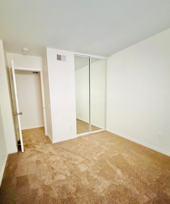 Foto del edificio - 17075 W Bernardo Dr