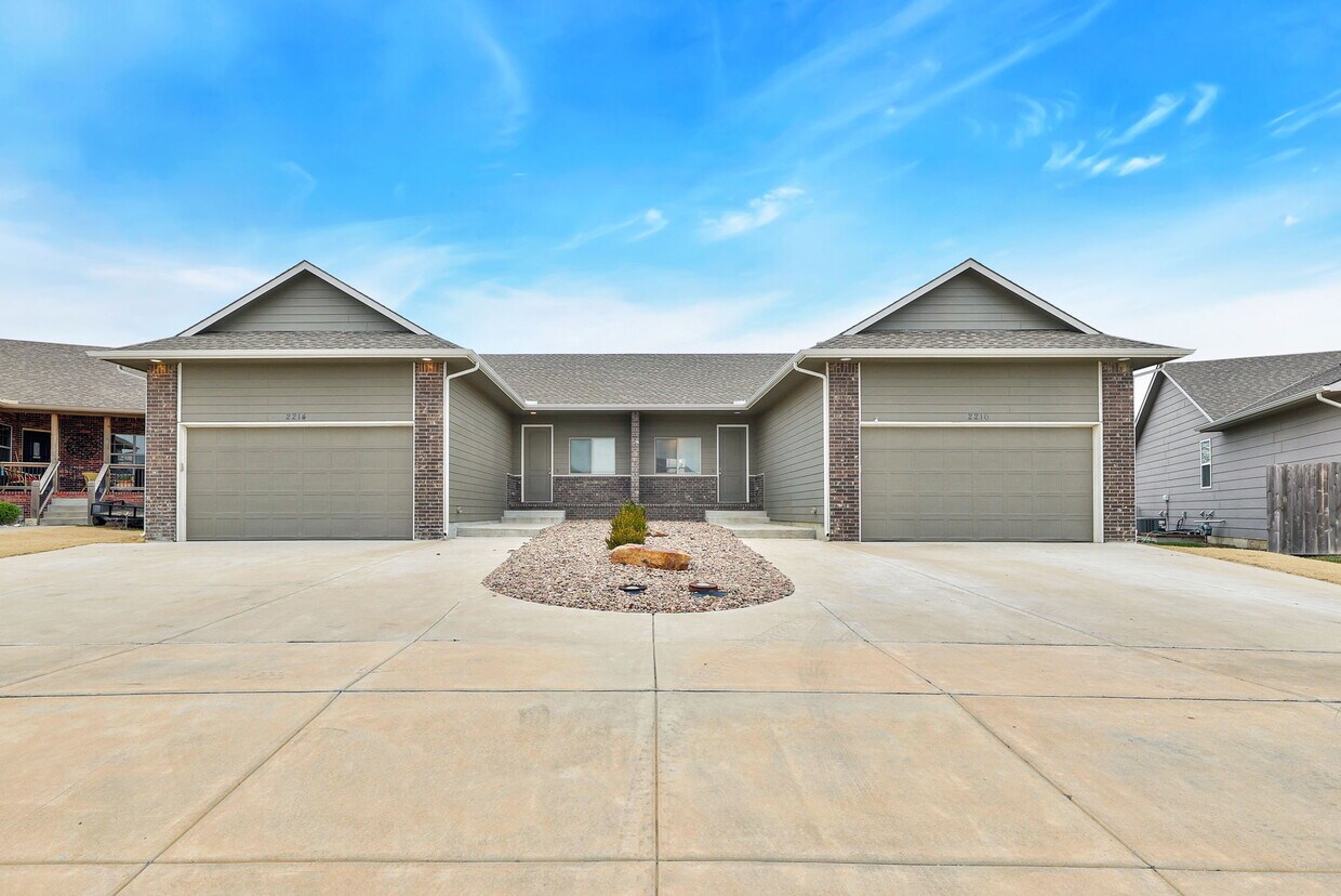 2202 Quivira Cir, Kechi, KS 67067 House Rental in Kechi, KS