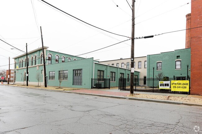 West 25th Apartments