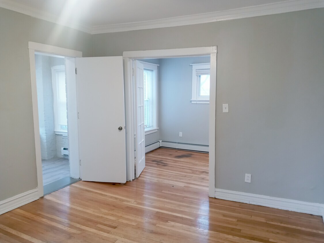 Foto principal - 7558 S Eberhart Ave
