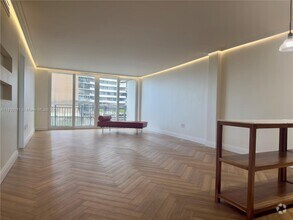 Building Photo - 770 NE 69th St