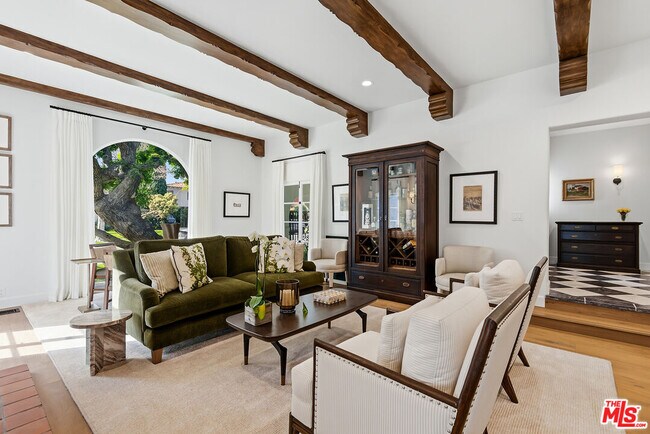 Building Photo - 312 S McCarty Dr