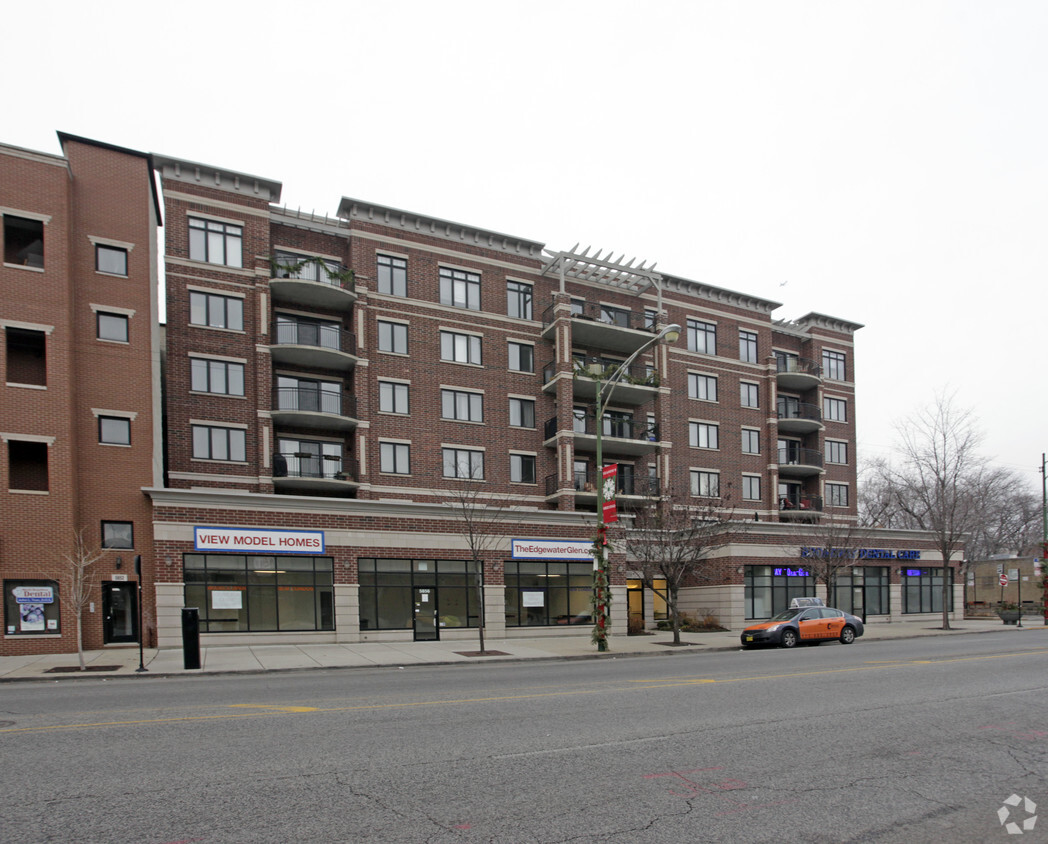 Foto del edificio - The Edgewater Glen