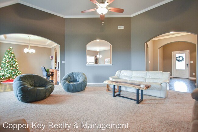 Building Photo - 3 br, 2.5 bath House - 1780 Apache Way