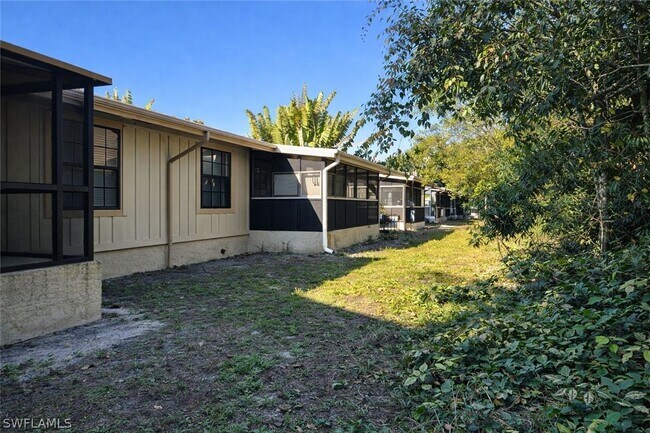 Foto del edificio - 5324 Treetops Dr