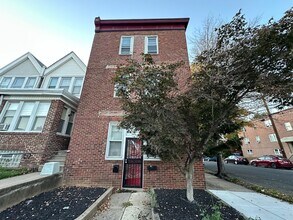 Building Photo - 6236 Hasbrook Ave