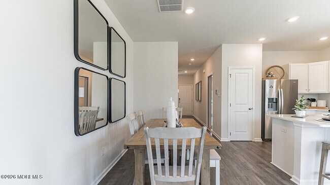 Building Photo - 92 Arlotta St