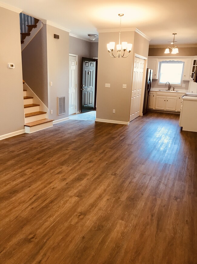 Building Photo - 7523 Magnolia Leaf Ln