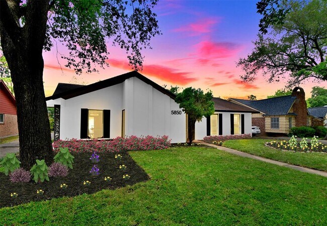 Foto del edificio - 5850 Paisley St