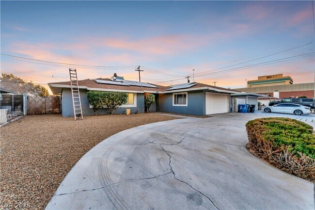 Foto del edificio - 105 Marigold Ln