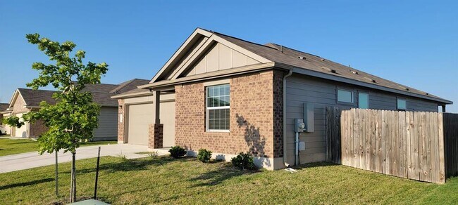 Building Photo - 106 Sophora Dr