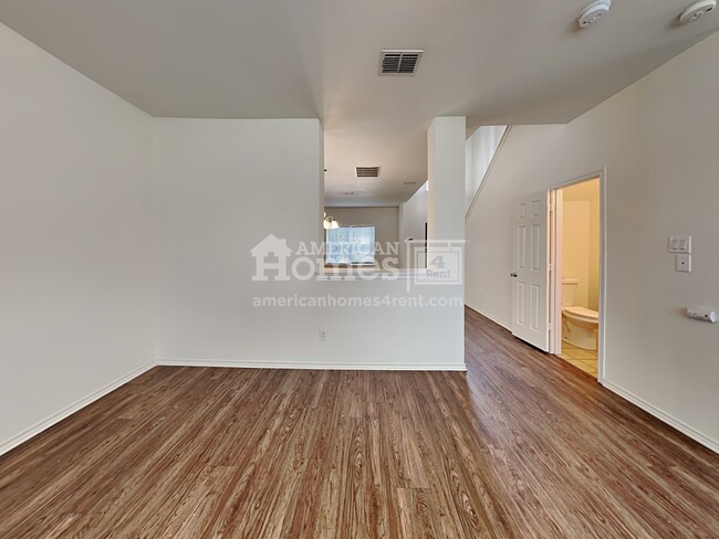 Building Photo - 2704 Albatross Lane
