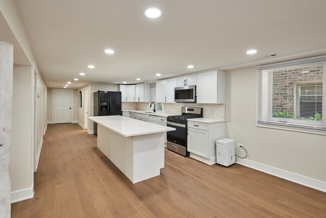 Foto del edificio - 5018 W Pensacola Ave