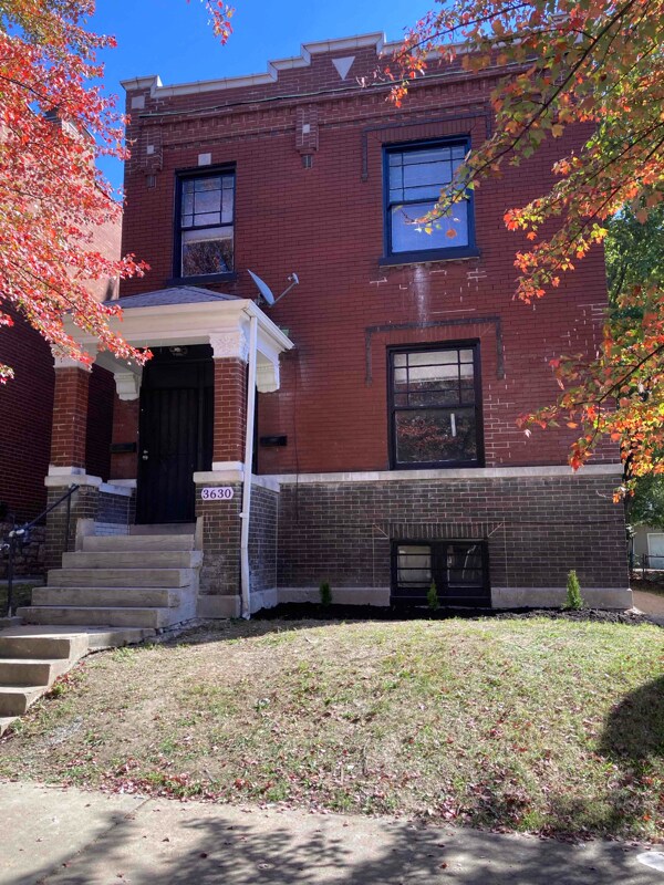 Building Photo - 3630 Iowa Ave