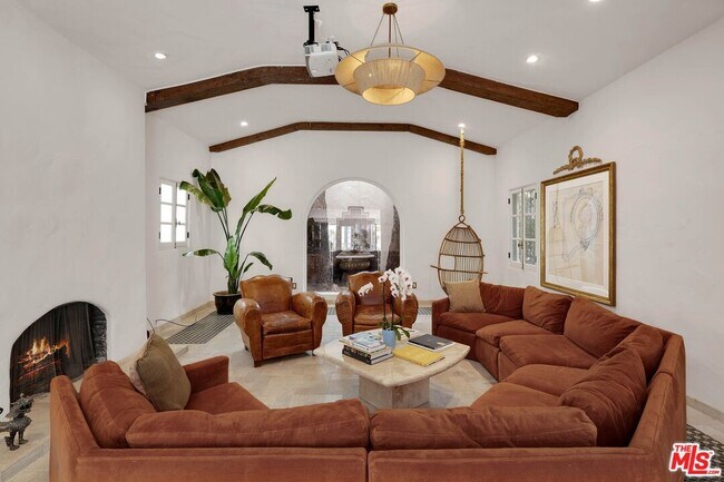 Foto del edificio - 902 S Highland Ave