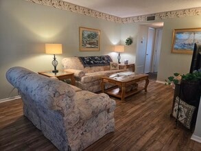 Building Photo - 4 Lake Vista Trail