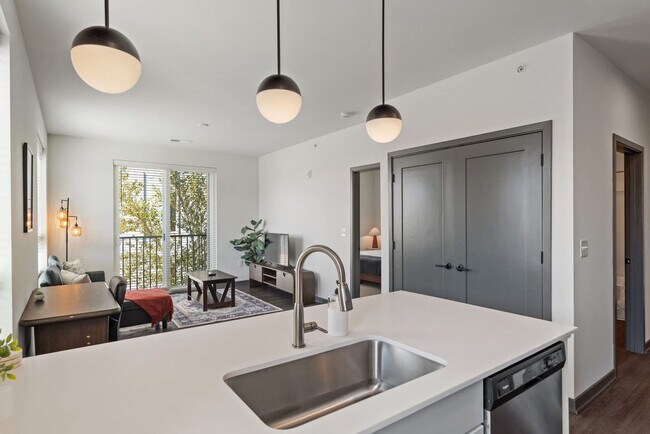 Foto del edificio - 6160 N Rural St