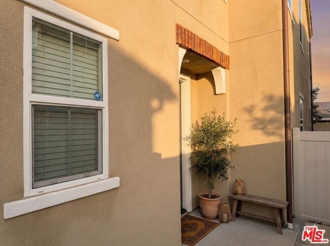 Foto del edificio - 68 Revell Cir