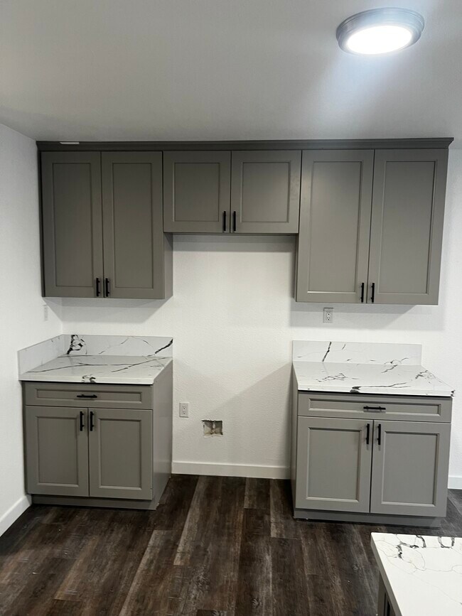 Foto del edificio - 2116 Zoe Ave