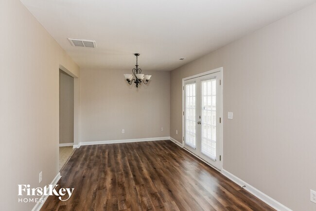 Building Photo - 1000 Fort Clapsop Ct