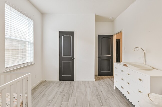 Foto del edificio - 15271 Snowdrop Field Dr