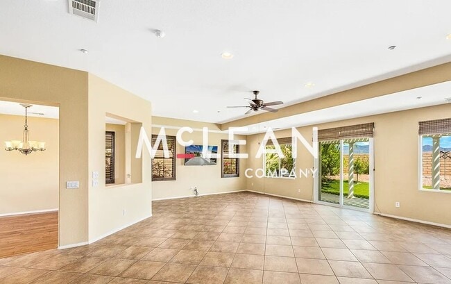 Building Photo - 55+ living in the desirable Four Seasons community!