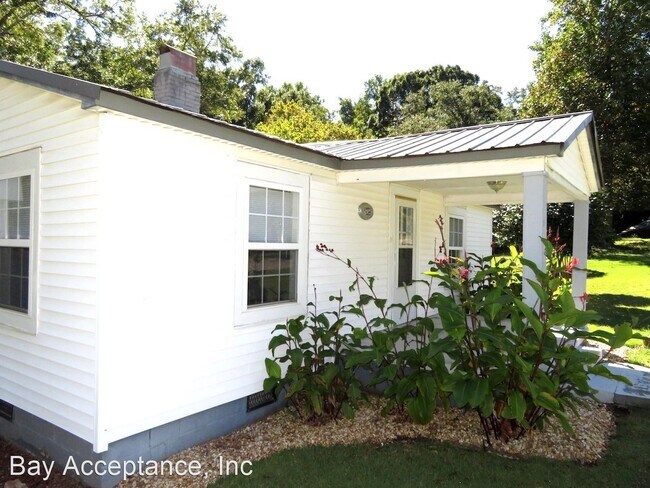 Building Photo - 3 br, 1 bath House - 409 Watertower Road